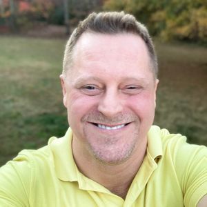 Meet your Posher, Adam